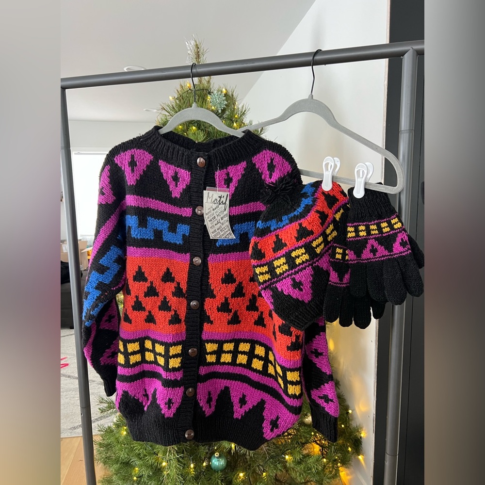 NWT Women’s MOTIF 100%Wool Hand Knitted 90s Geometric Pattern*Sweater/Hat/Gloves